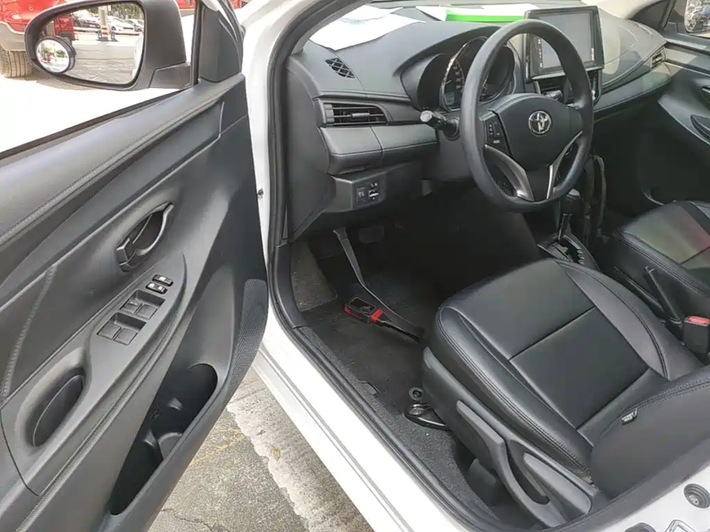 Toyota Vios FS — миниатюра 16