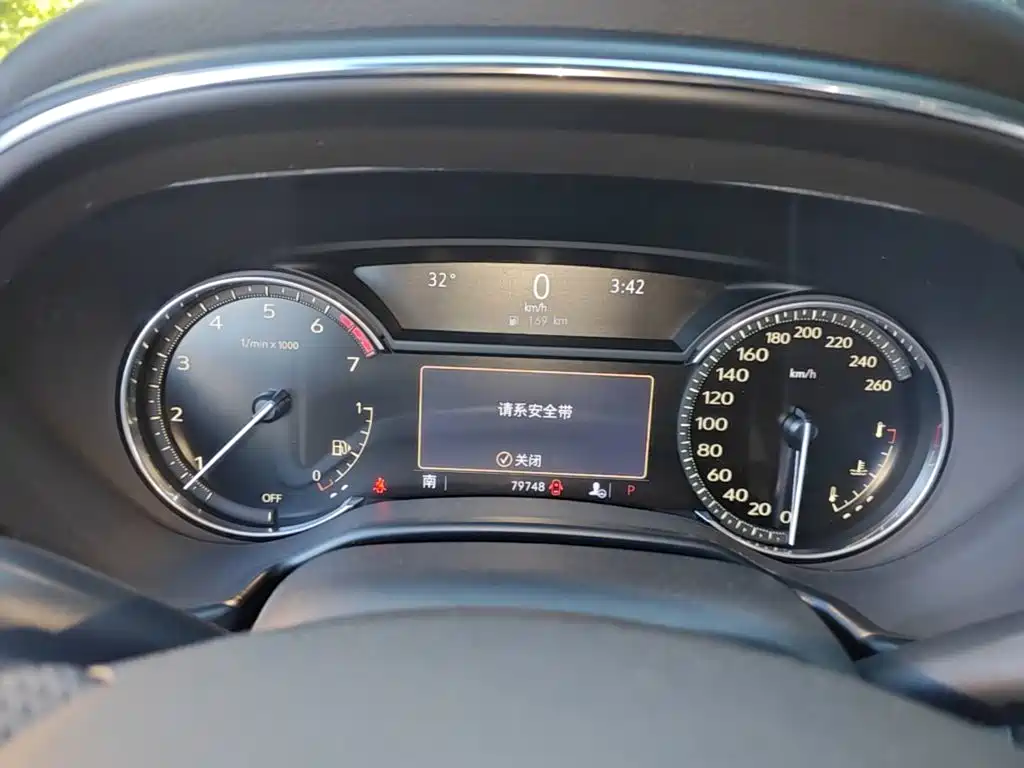 Cadillac CT5 — миниатюра 12