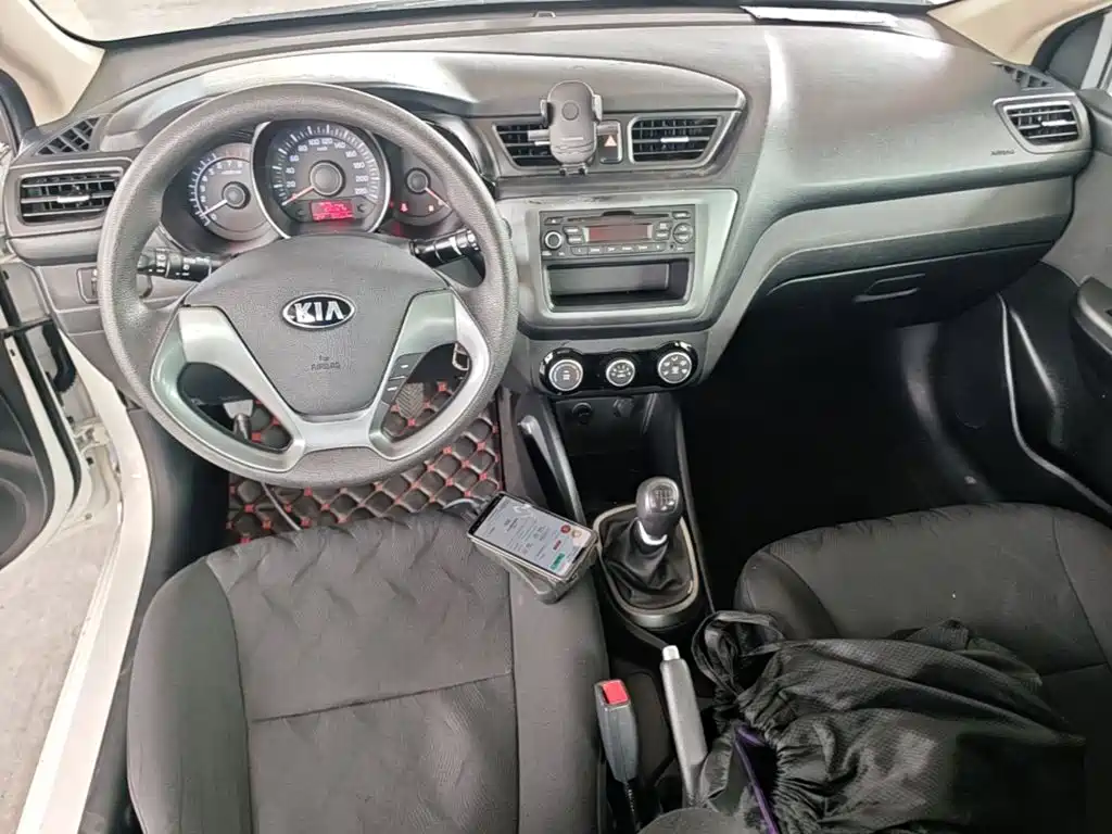 Kia K2 2015 1.4L MT GLS