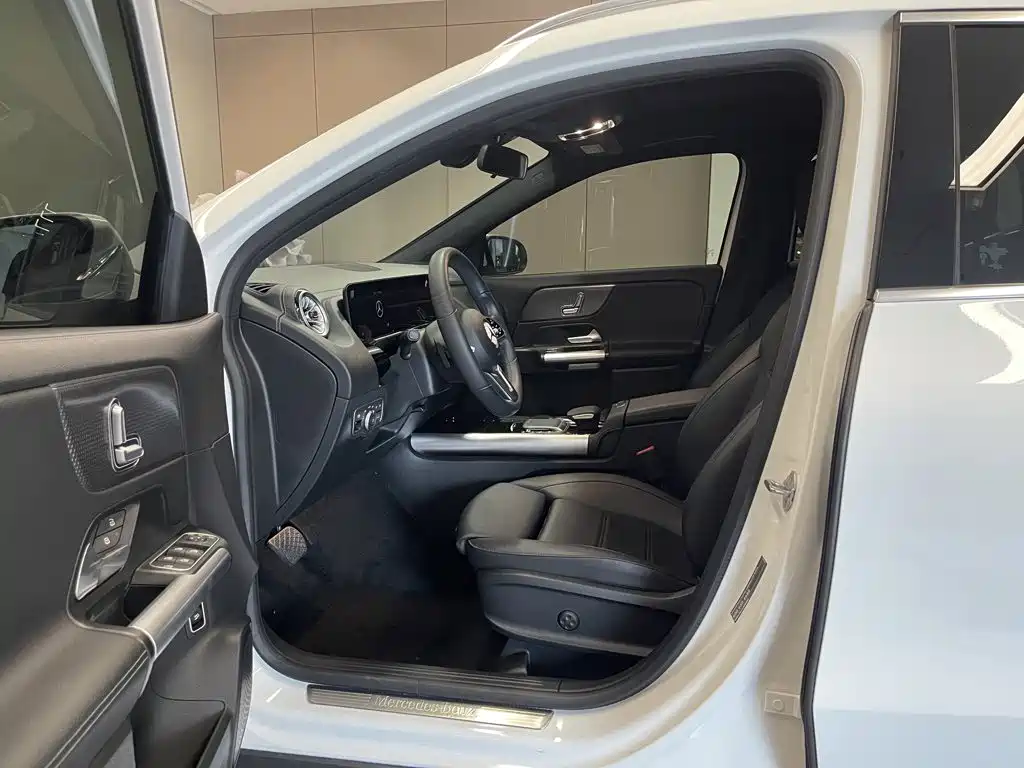 Mercedes-Benz GLA — миниатюра 17