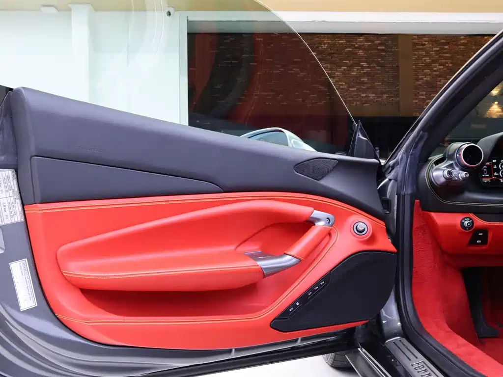 Ferrari F8 — миниатюра 14