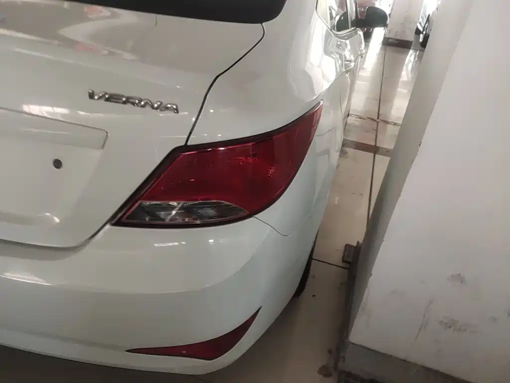 Hyundai Verna — миниатюра 8