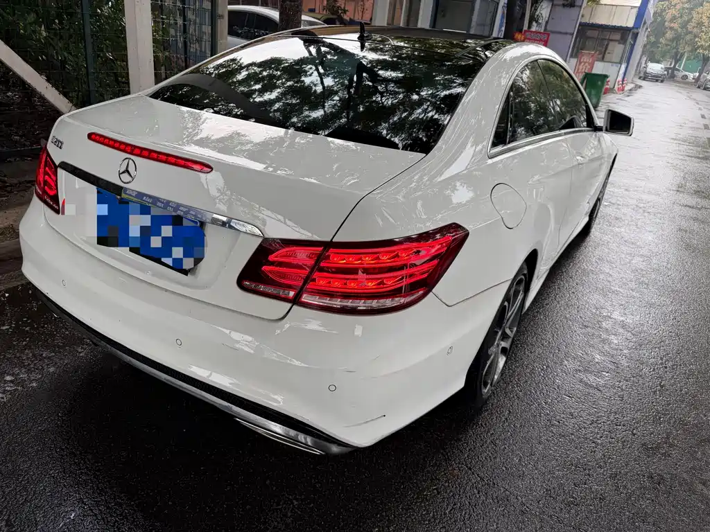 Mercedes-Benz E-Class (Import) — миниатюра 3