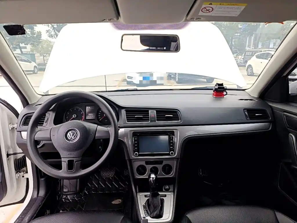Volkswagen Lavida — миниатюра 10
