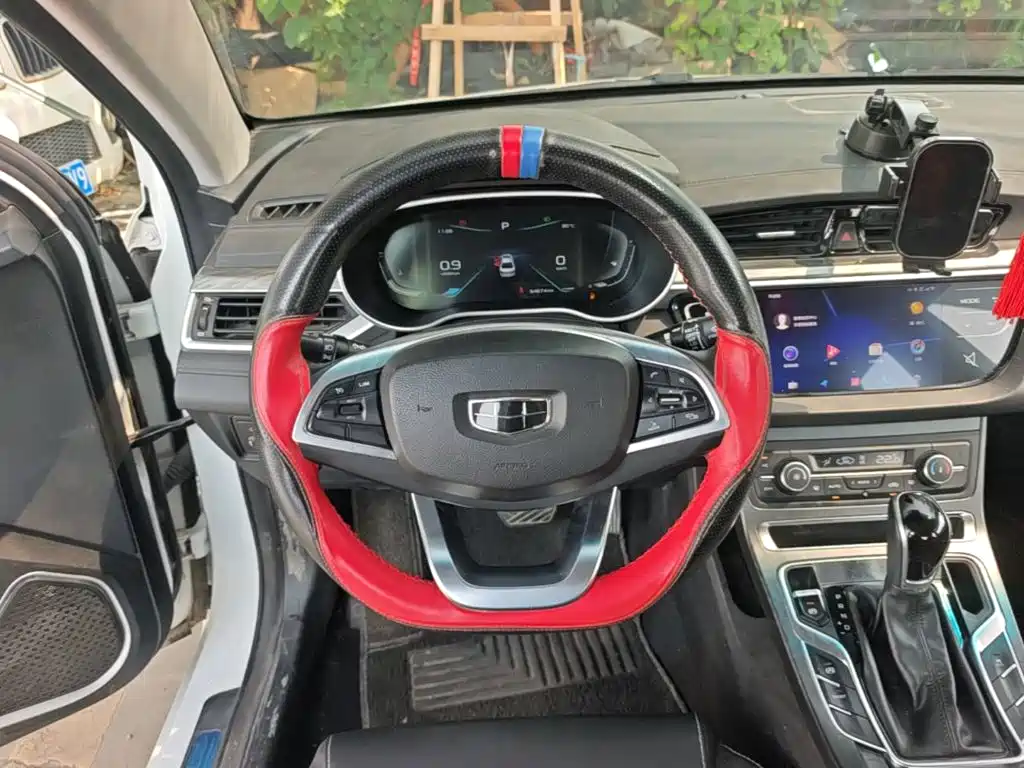 Geely Emgrand — миниатюра 11