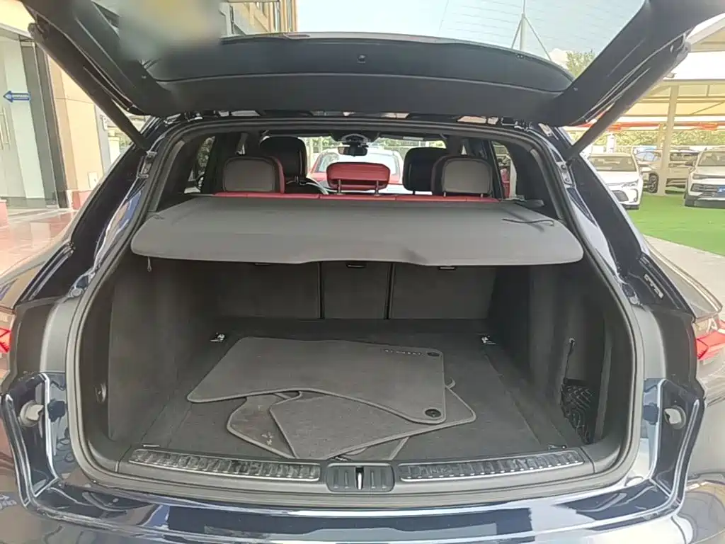 Porsche Macan — миниатюра 19