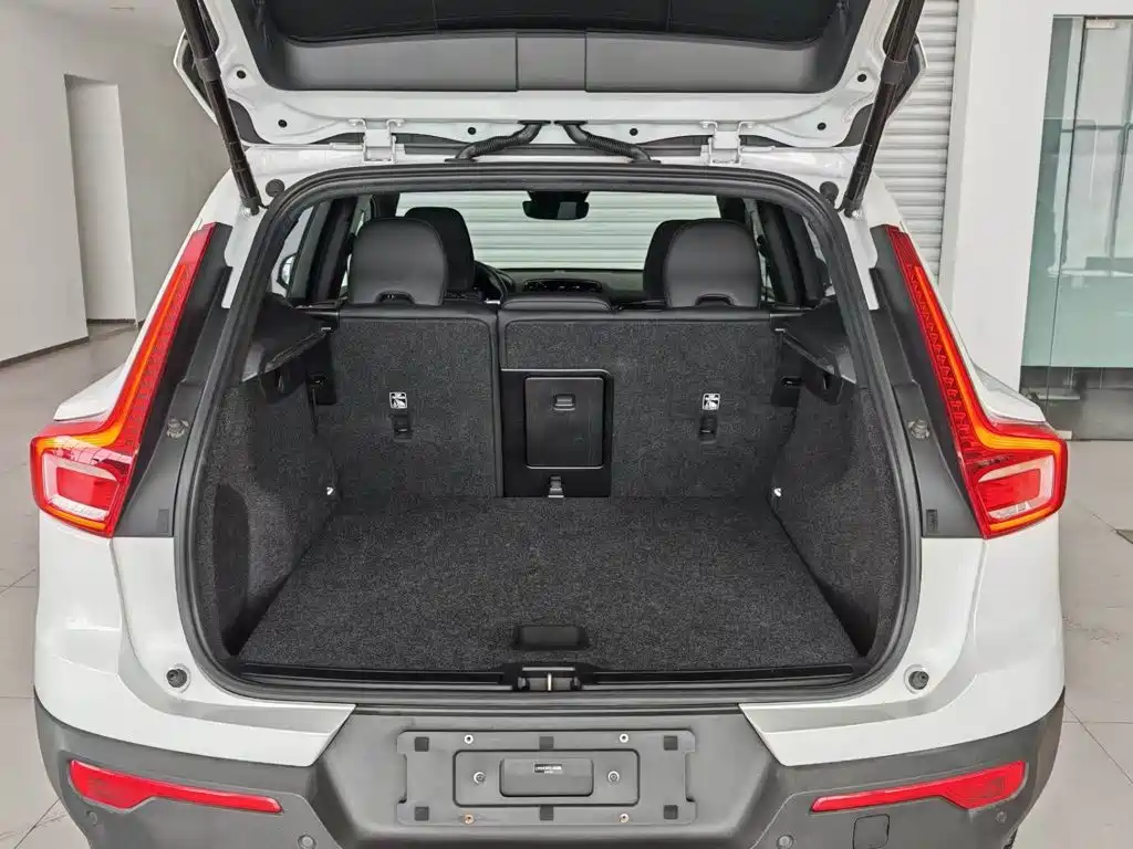 Volvo XC40 — миниатюра 14