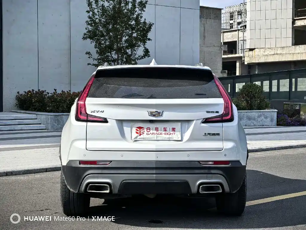 CADILLAC XT4