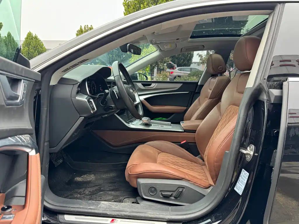 Audi A7L — миниатюра 6