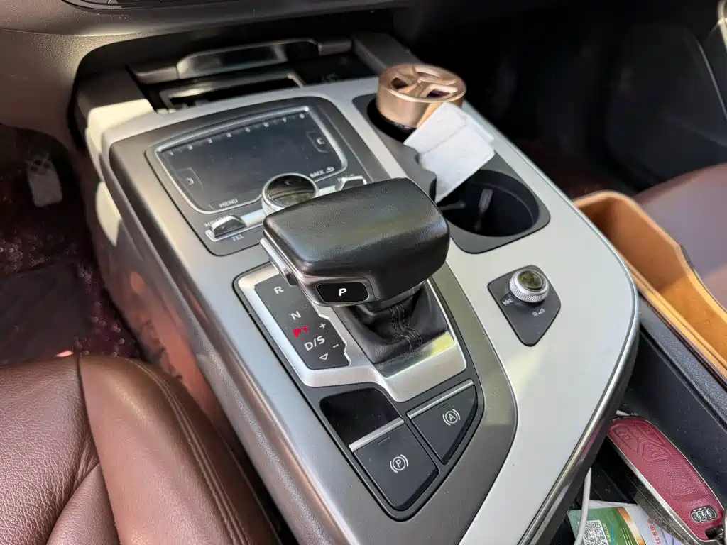 Audi Q7 — миниатюра 9