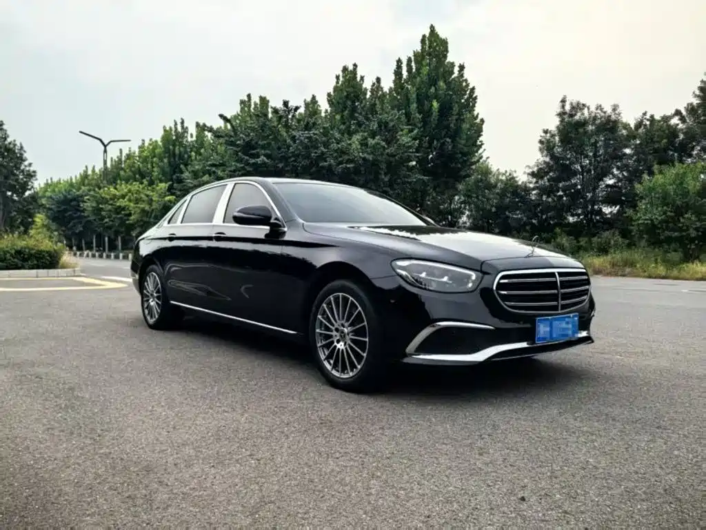 Mercedes-Benz E-Class — миниатюра 3