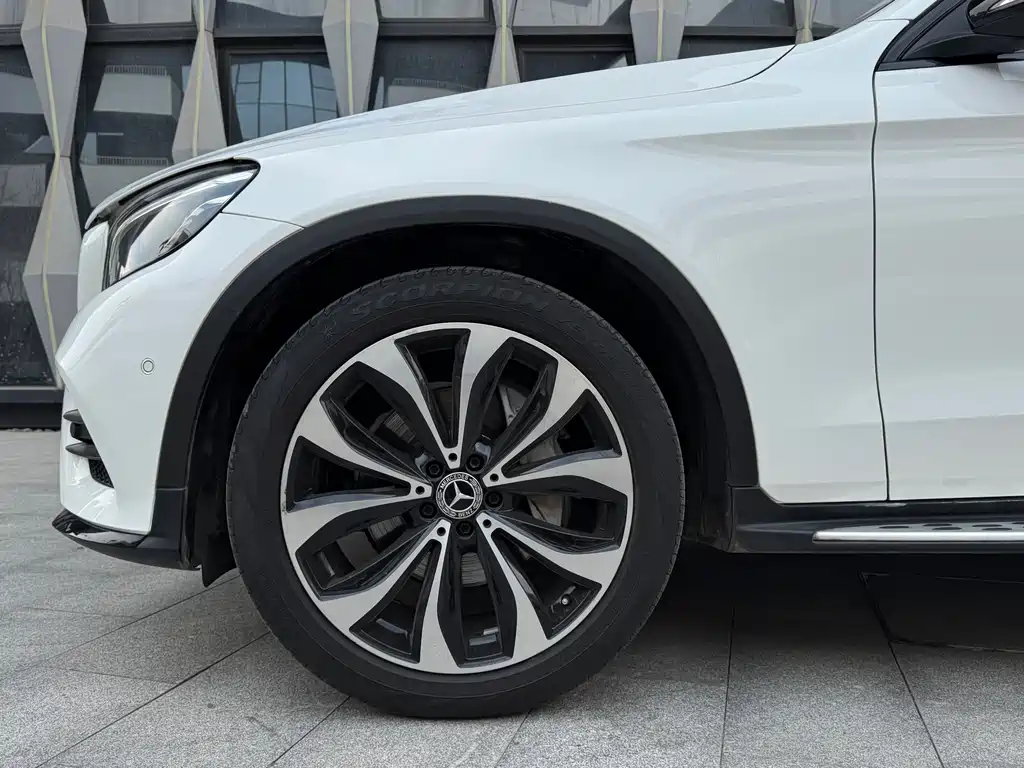 Mercedes-Benz GLC 2018 GLC 260 4MATIC SUV