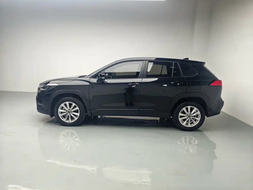 Toyota Corolla Cross — миниатюра 6