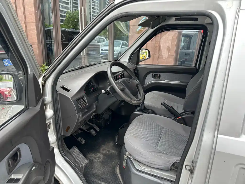 Wuling Rongguang — миниатюра 6