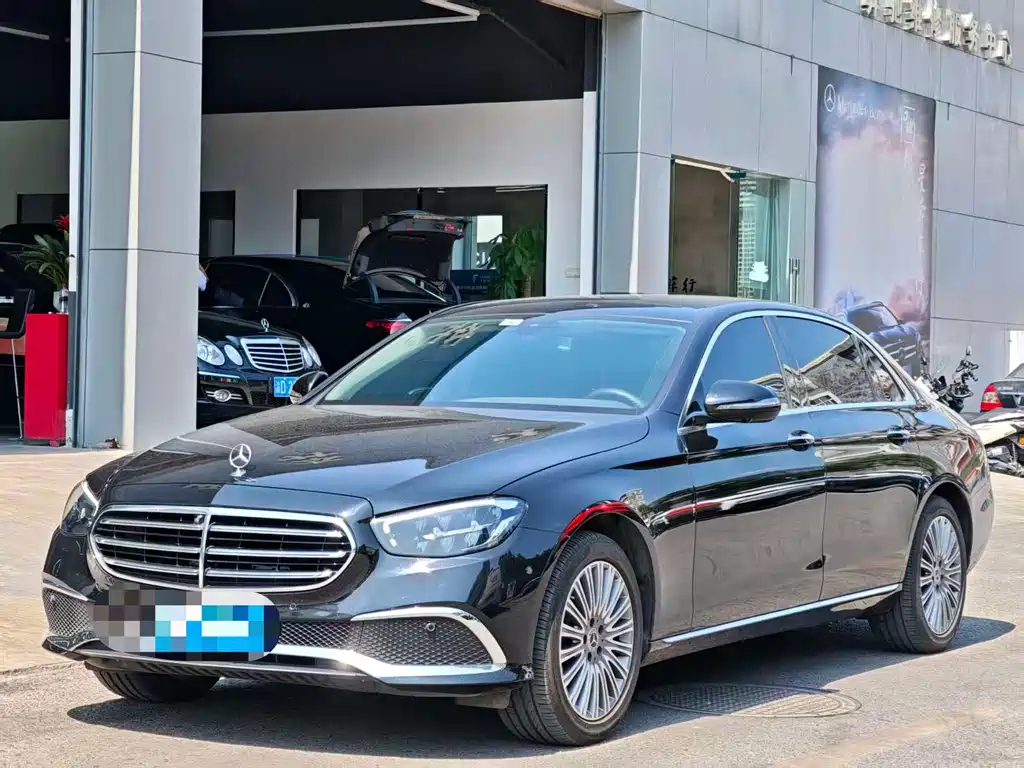 Mercedes-Benz E-Class 2022