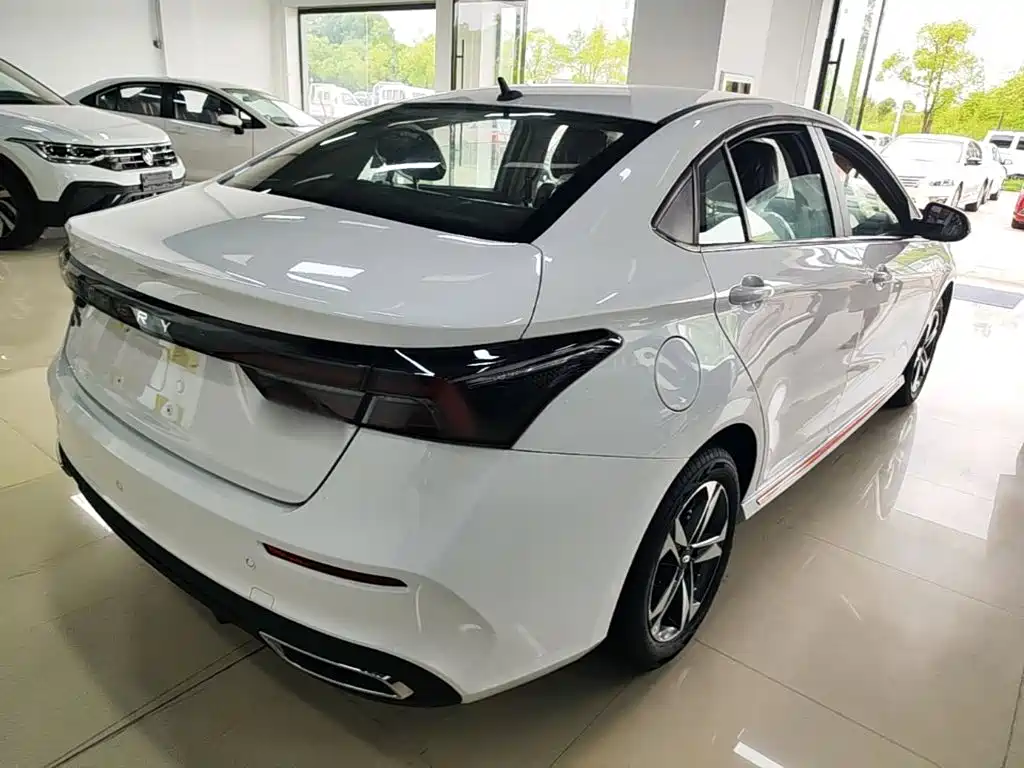 Chery Arrizo 5 PLUS — миниатюра 7