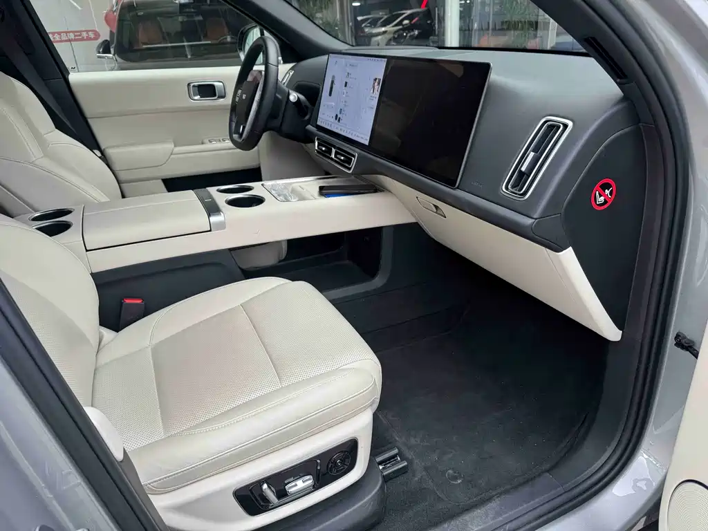Li Auto Li L9 — миниатюра 2