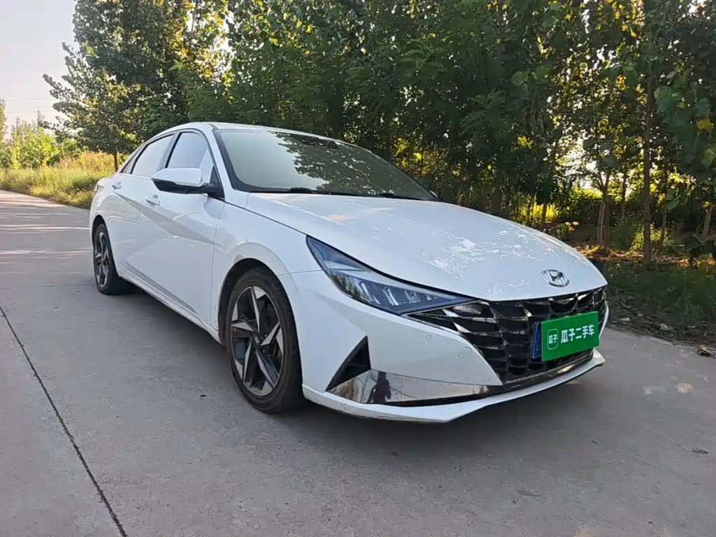 Hyundai Elantra — миниатюра 4