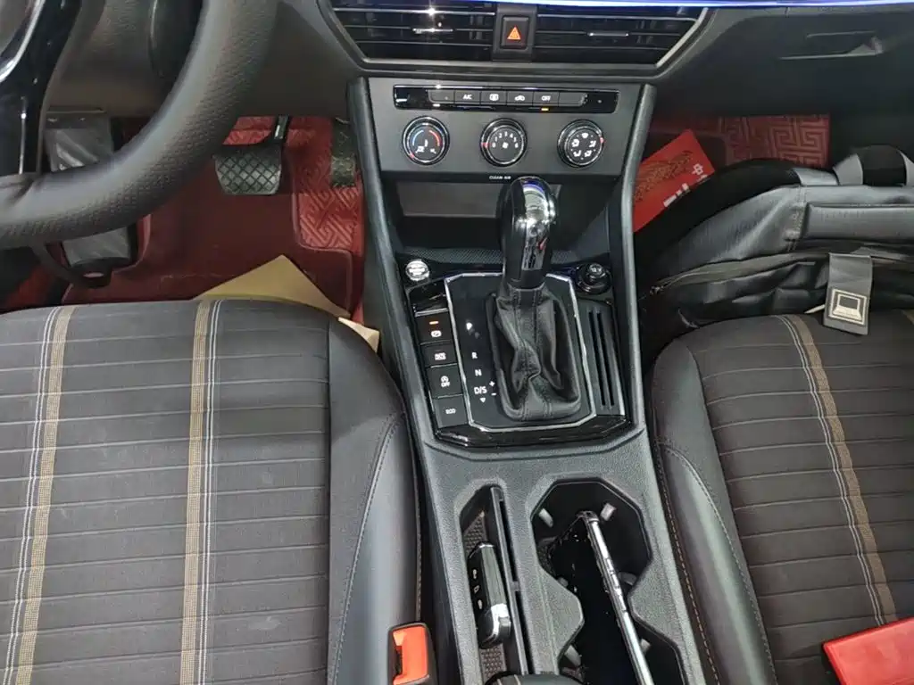 Volkswagen Lavida — миниатюра 14