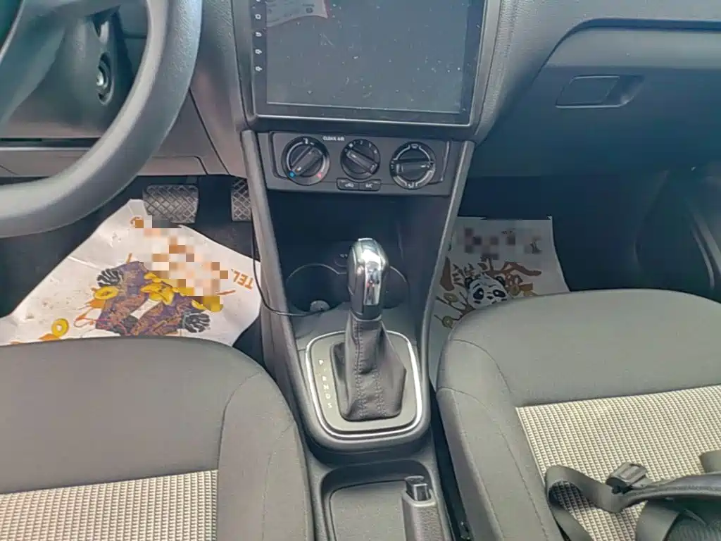 Volkswagen Polo — миниатюра 14