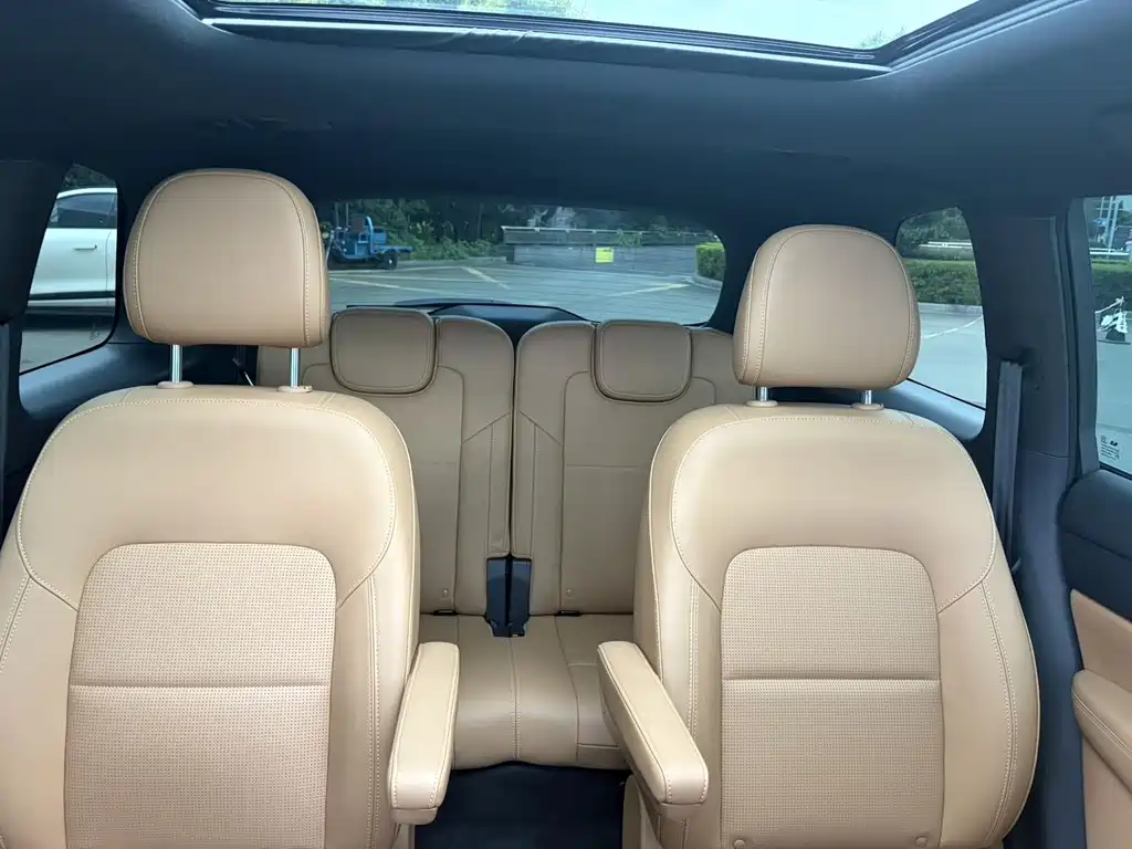 Li Auto Li ONE — миниатюра 9