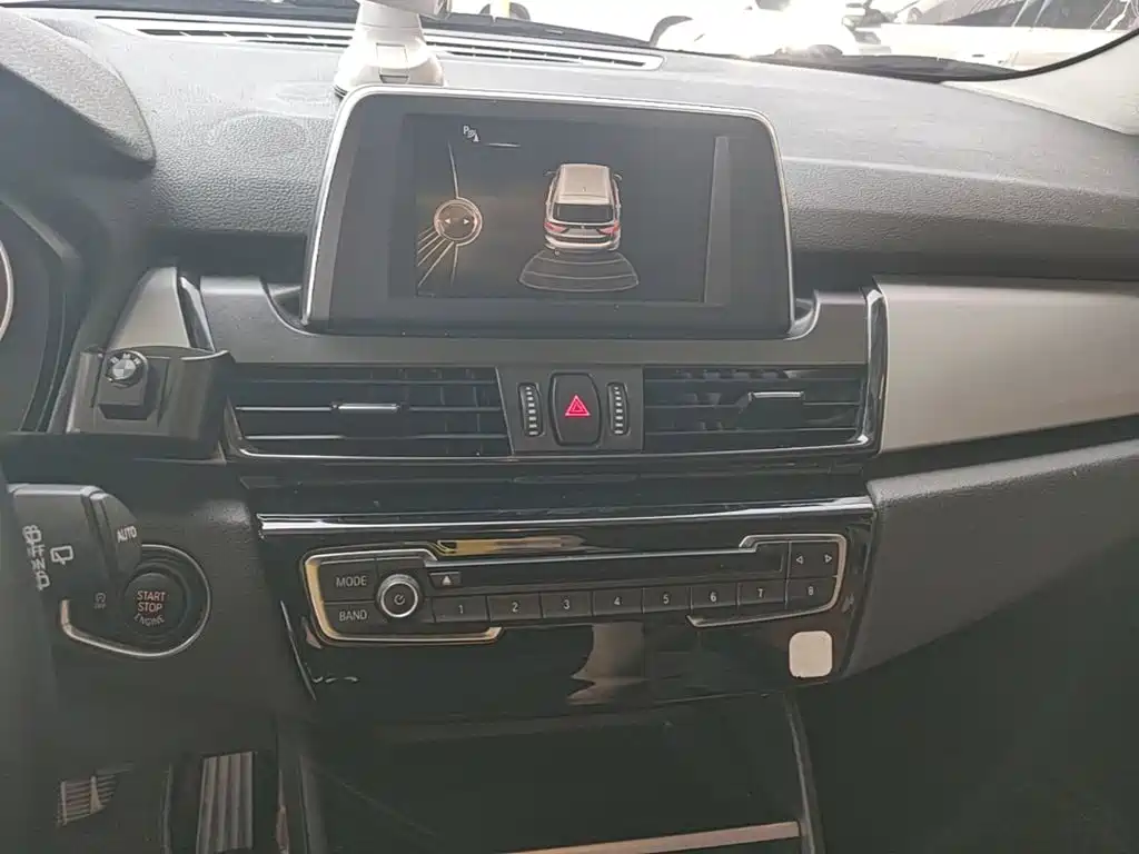 BMW 2 Series Gran Tourer — миниатюра 13