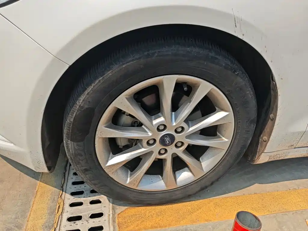 Ford Mondeo — миниатюра 23