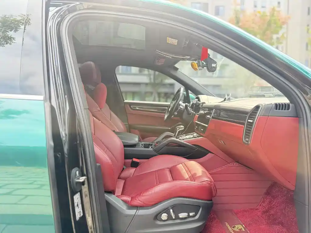 Porsche Cayenne Hybrid — миниатюра 7