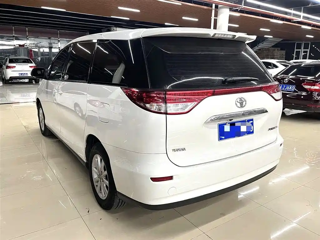 Toyota Previa 2012 2.4L 7 Standard