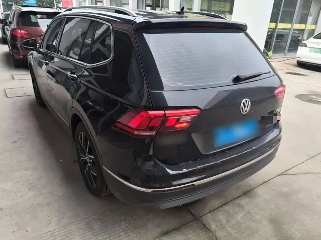 Volkswagen Tiguan L — миниатюра 5
