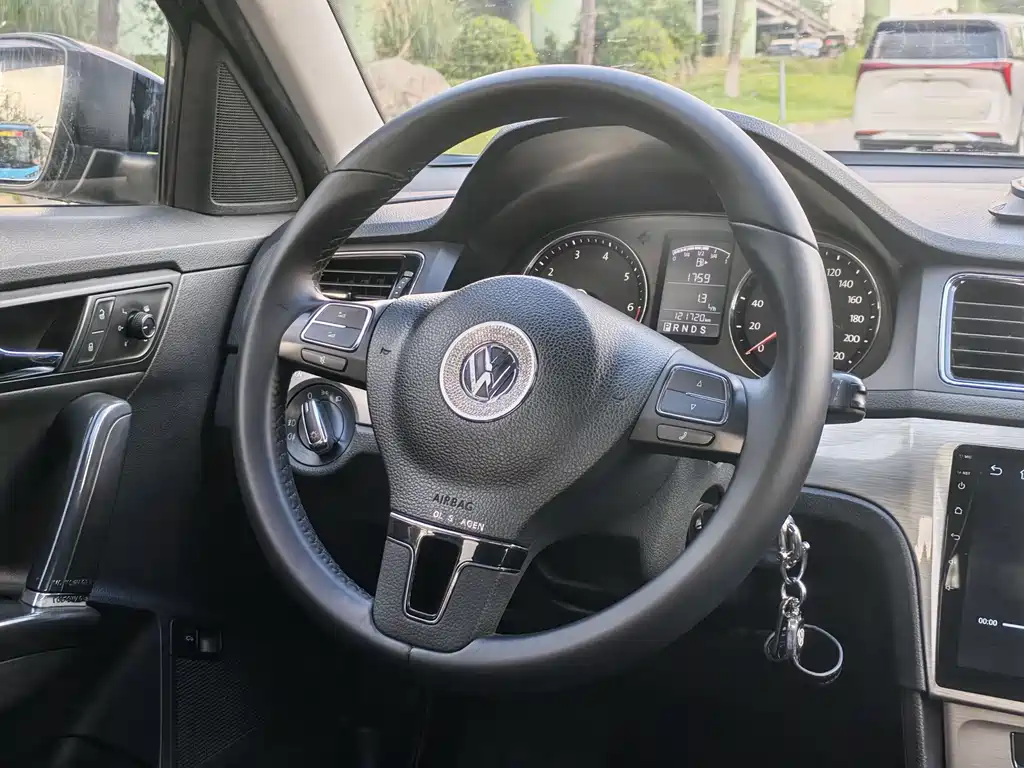 Volkswagen Lavida — миниатюра 10