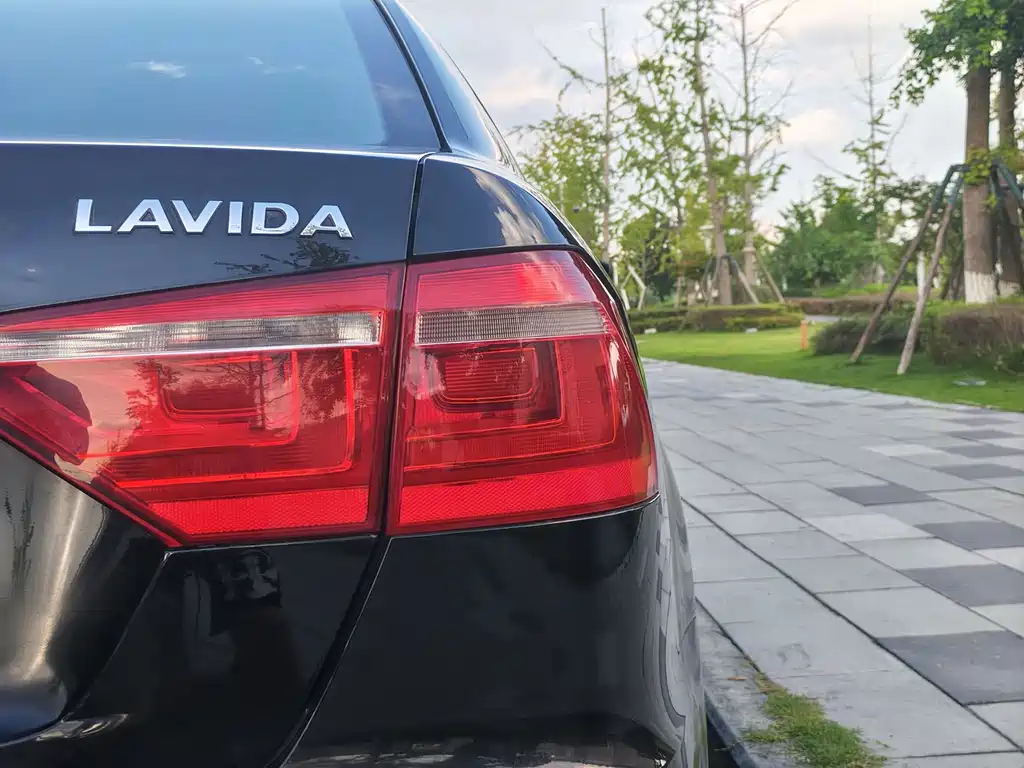 Volkswagen Lavida — миниатюра 16