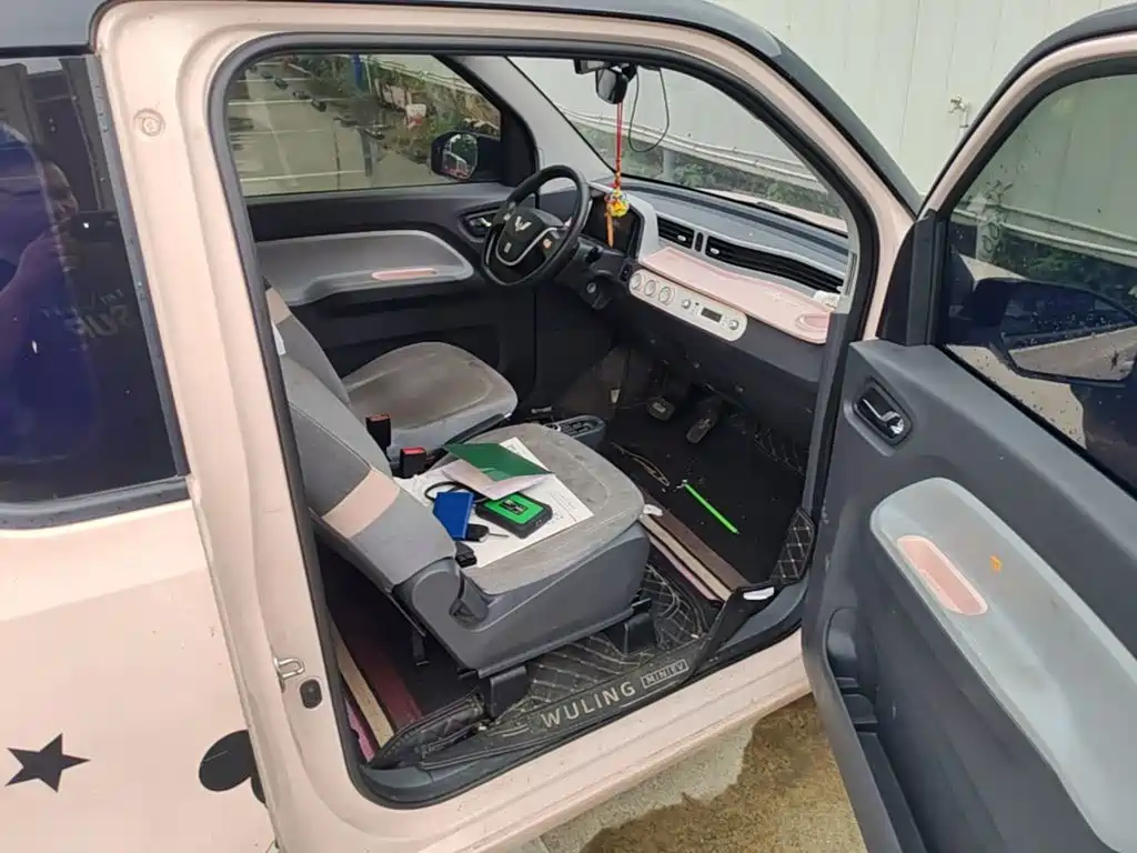 Wuling MINIEV — миниатюра 9