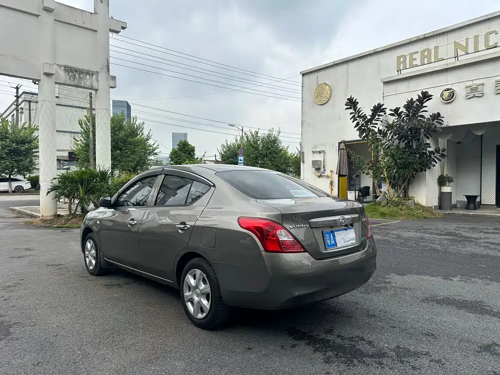 Nissan Sunny 2011 1.5XE CVT Comfort