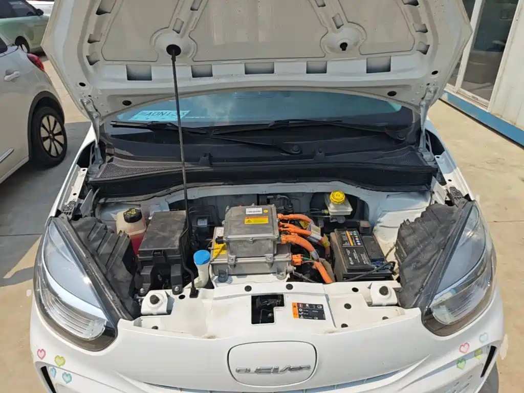 Roewe Clever — миниатюра 20