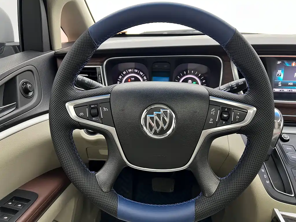 Buick GL8 — миниатюра 13