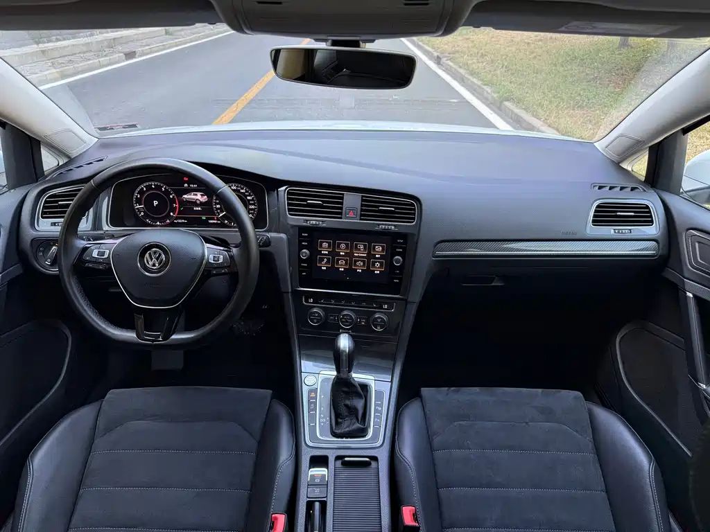 Volkswagen Golf — миниатюра 11