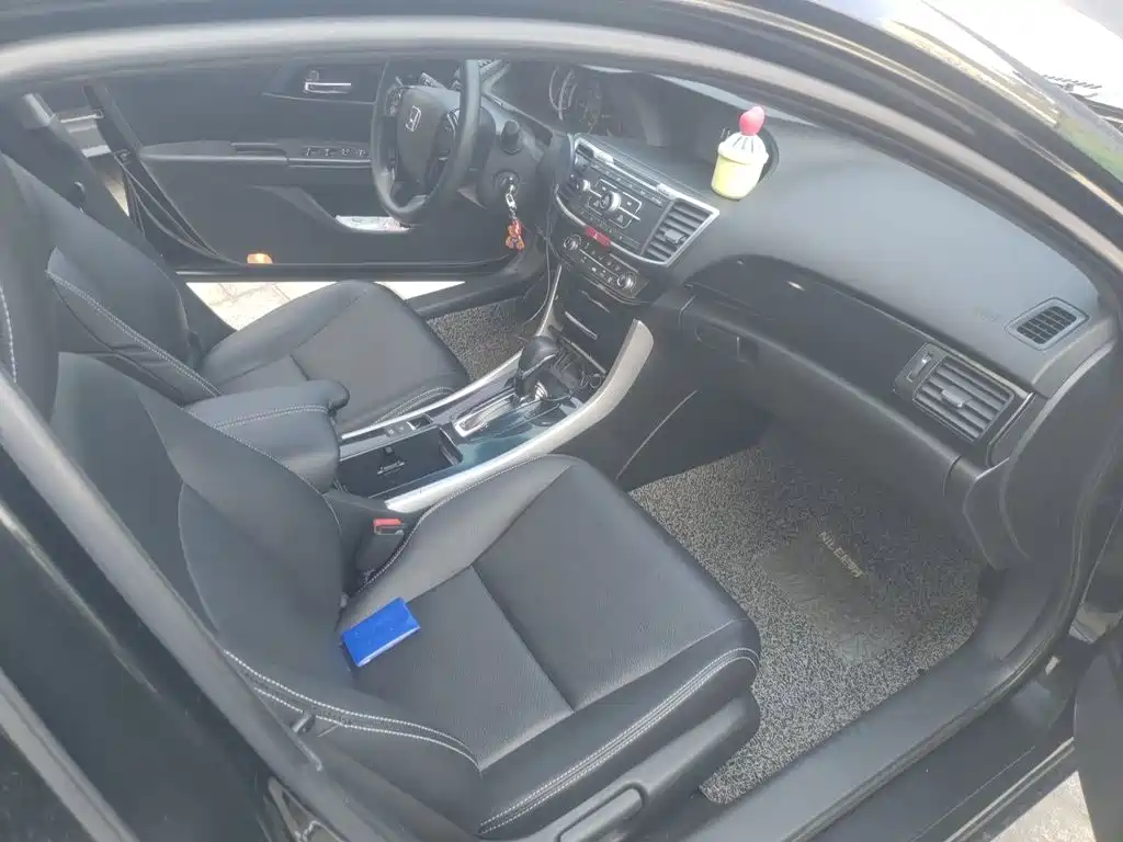 Honda Accord — миниатюра 19