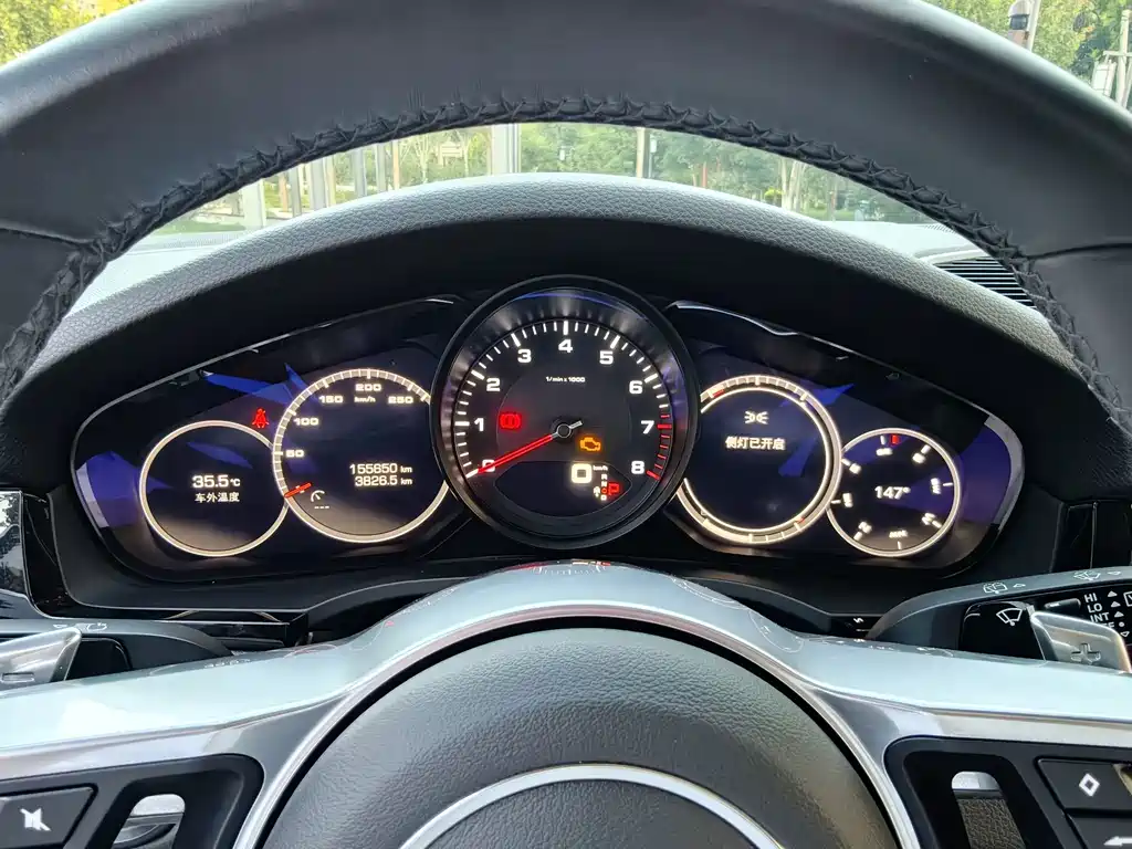 Porsche Cayenne — миниатюра 19