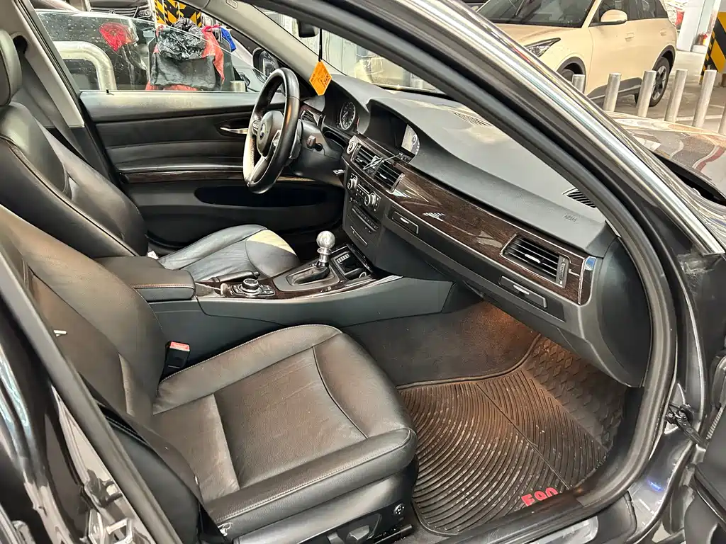 BMW 3 Series — миниатюра 7