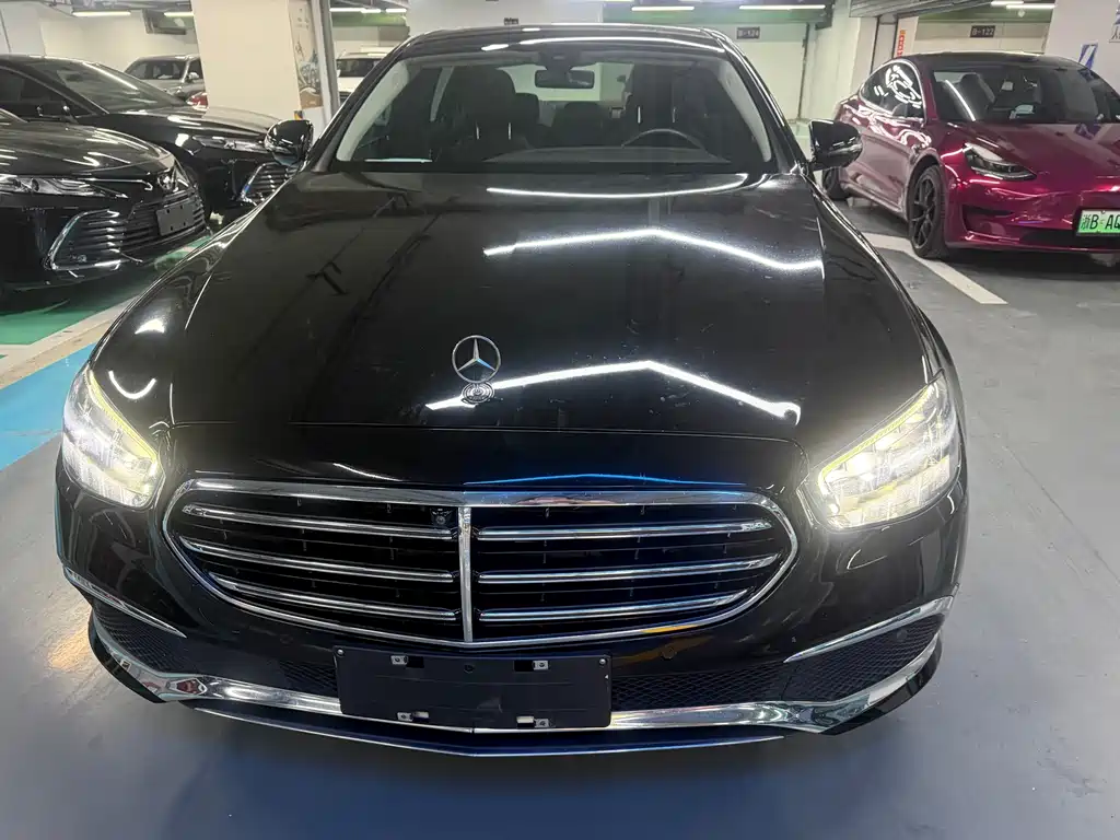 Mercedes-Benz E-Class — миниатюра 2
