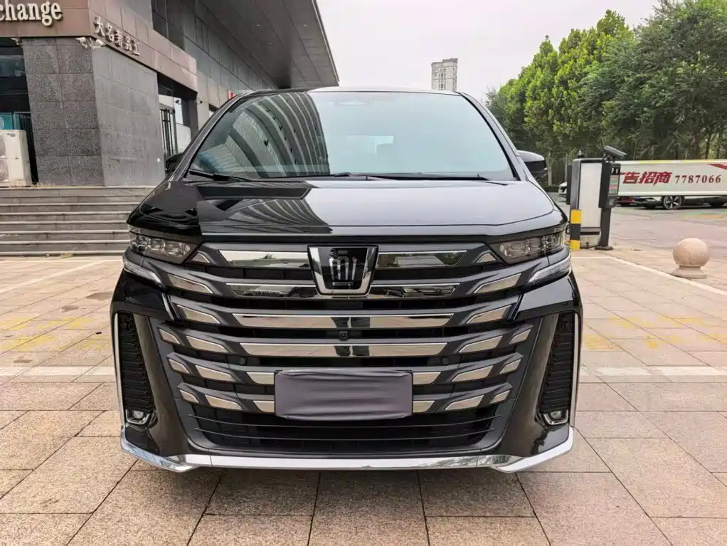 Toyota Vellfire — миниатюра 2