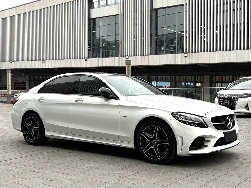 Mercedes-Benz C-Class — миниатюра 3