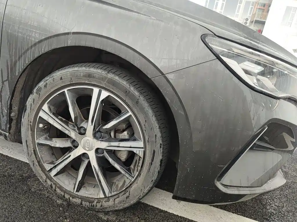 Geely Emgrand — миниатюра 25