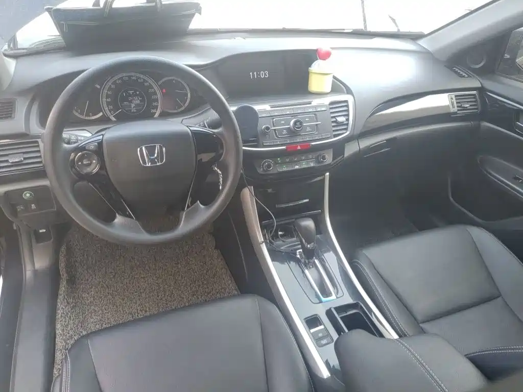 Honda Accord — миниатюра 5