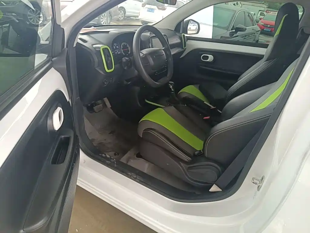 Roewe Clever — миниатюра 16