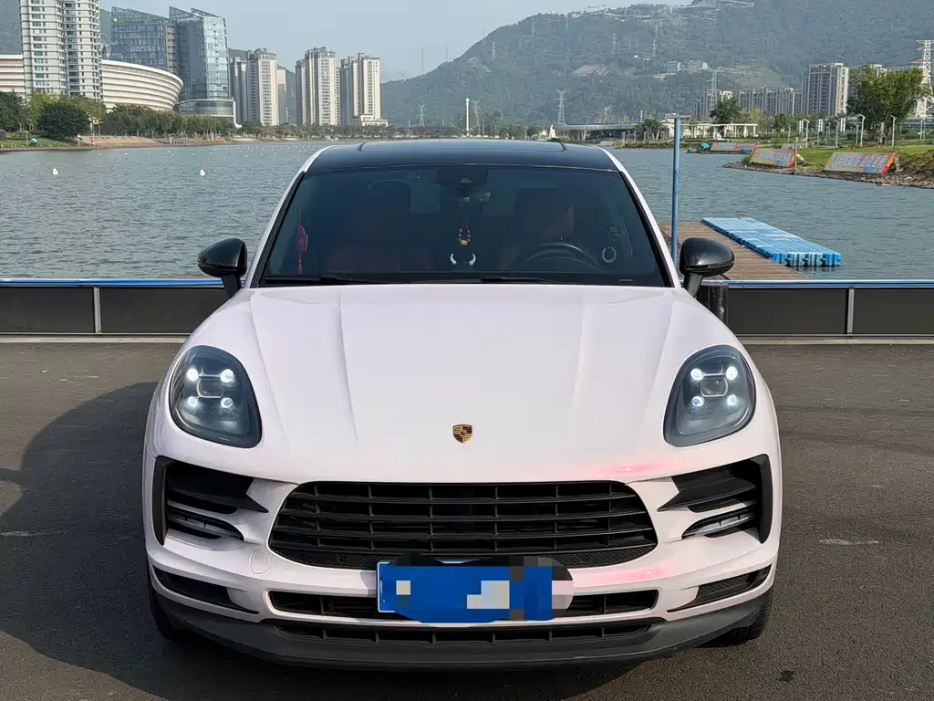 Porsche Macan — миниатюра 2