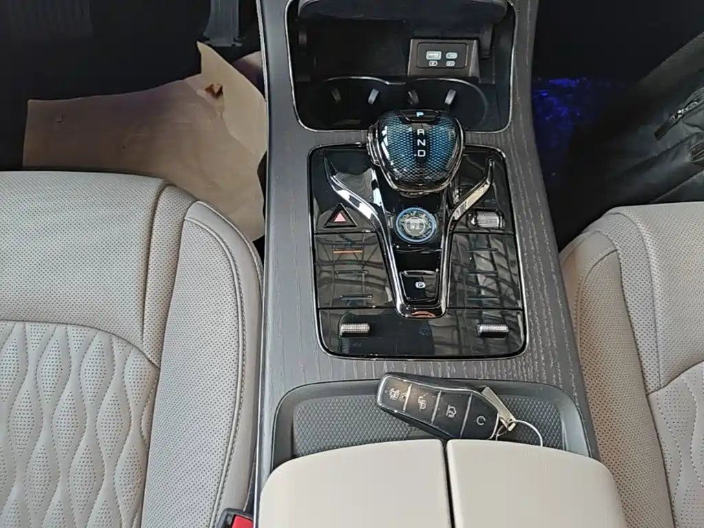 BYD Han — миниатюра 14