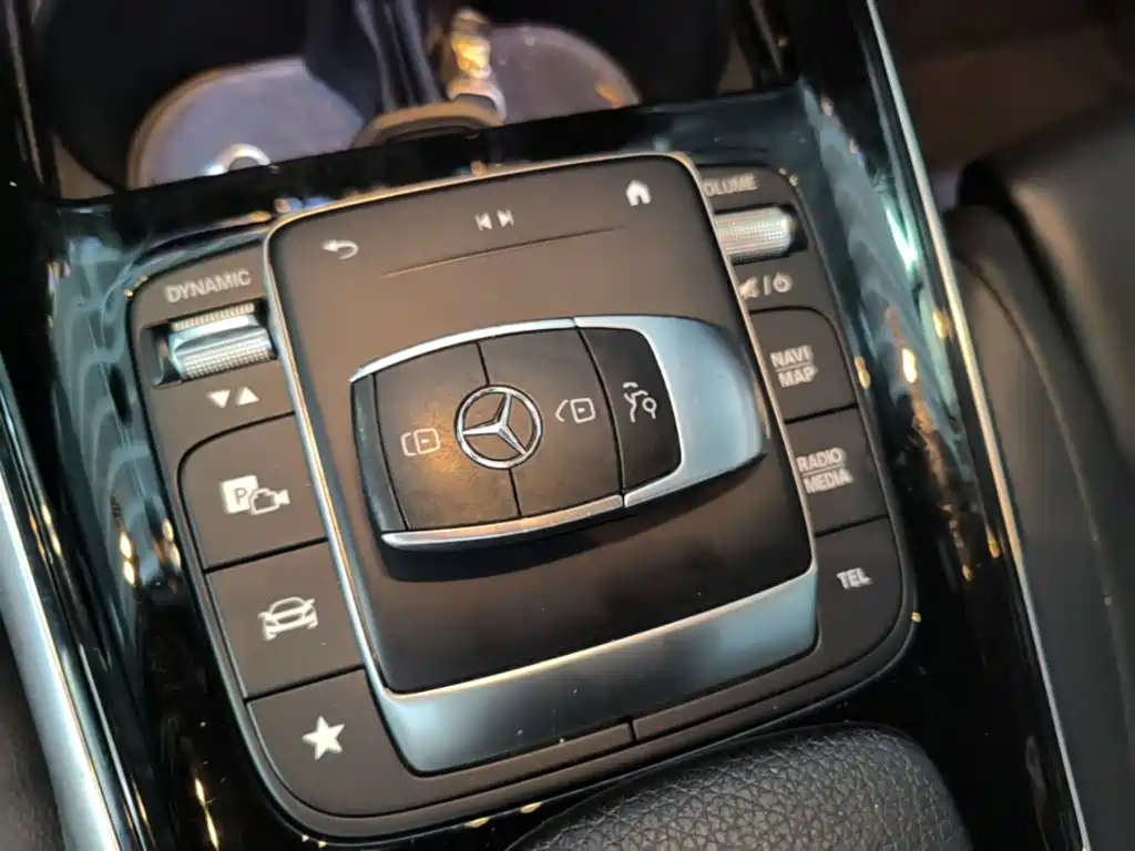 Mercedes-Benz GLB — миниатюра 9