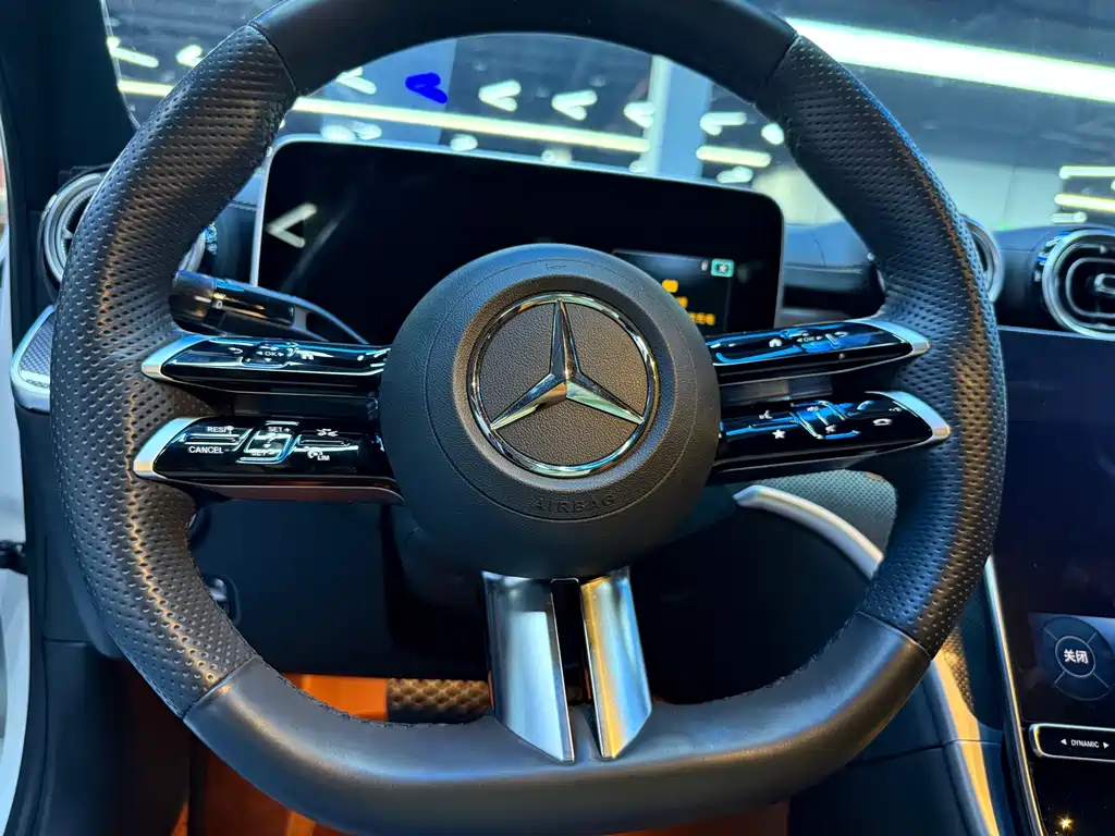 Mercedes-Benz C-Class — миниатюра 6